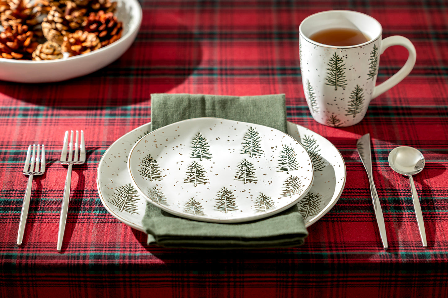 Potter's Studio Snowy Pine Trees Organic Shape Dessert / Dinner Plate