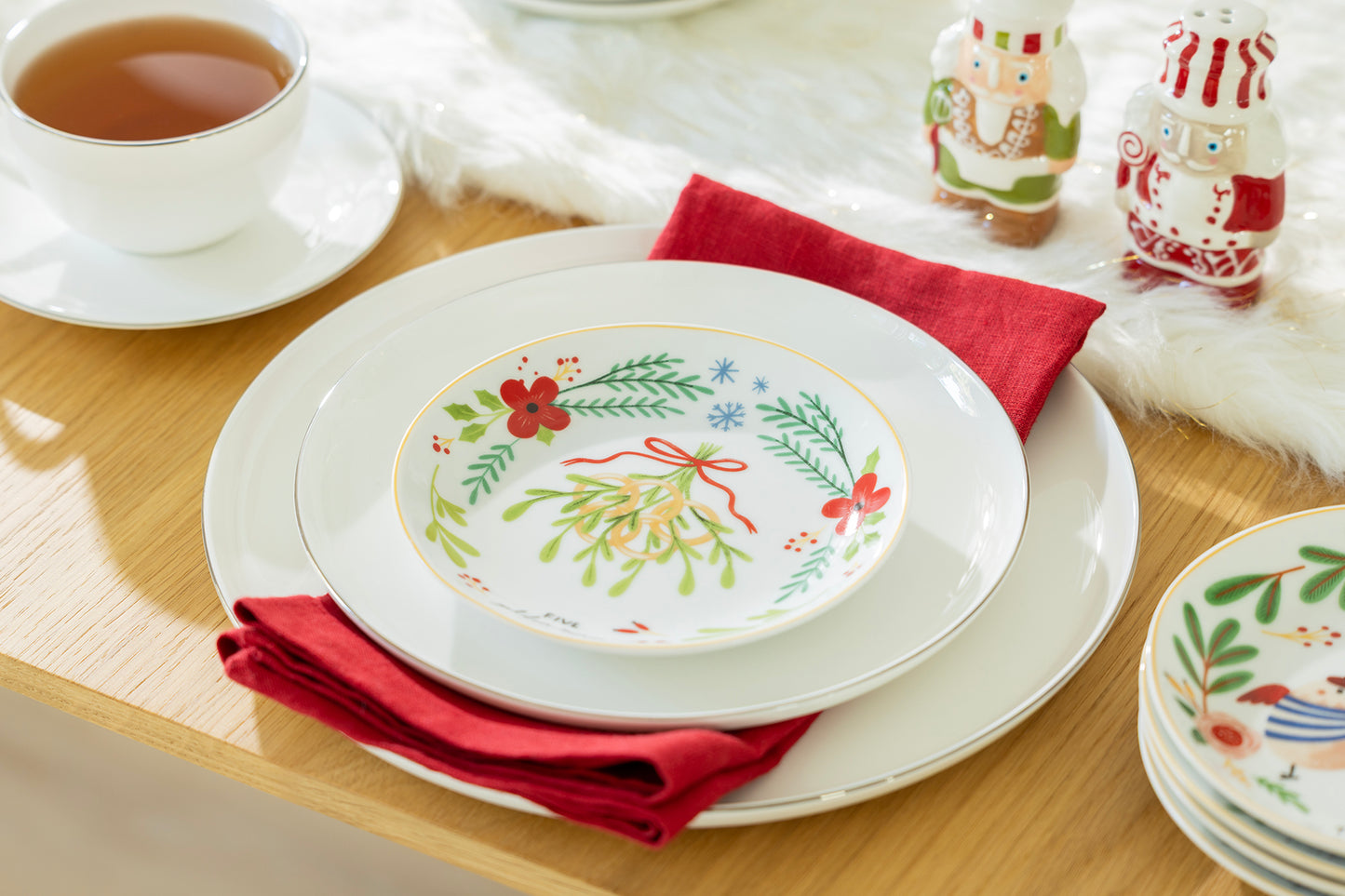 12 Days of Christmas Fine Porcelain Appetizer Plate Set - Gift Box Version