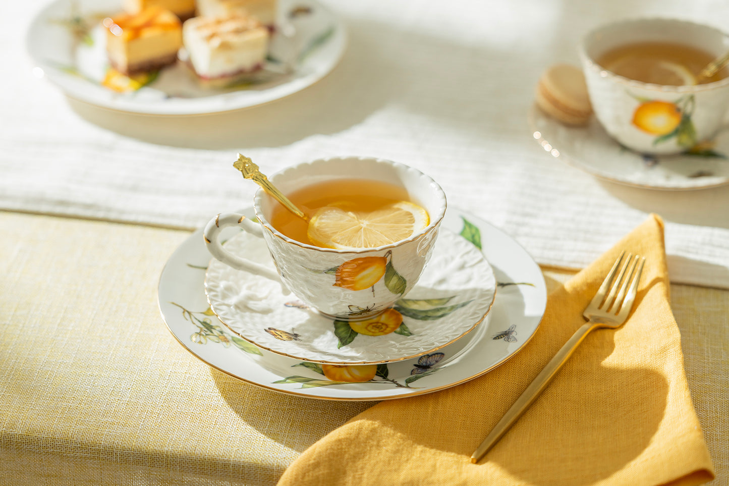 Lemon Bee Fine Porcelain Tea Set