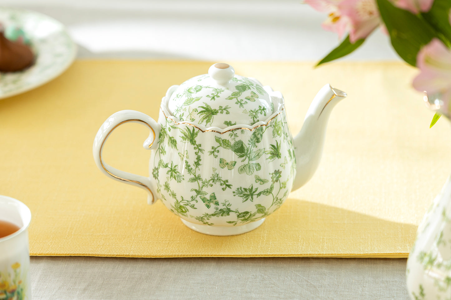 Greeny Garden Fine Porcelain 11-Piece Tea Set