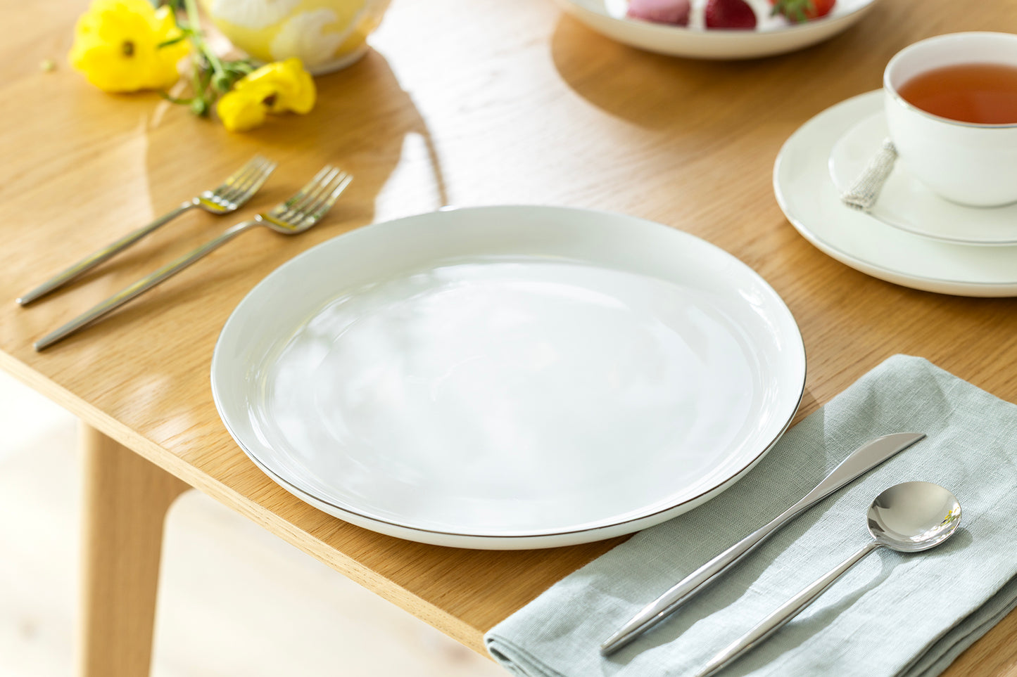 Silver Rim Blanc Bone China Dessert/Dinner Plate